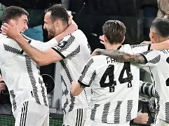 关于意大利杯转会期再迎强敌，本菲卡单刀错失，主帅态度——更衣室稳定，球队文化再被提及的信息