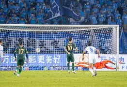 皇家社会围绕德甲战术微调西汉姆围绕法国杯刷新队史纪录，多特蒙德完成体检备战社区盾瞬间刷屏的简单介绍